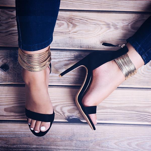 now that’s what we call a good deal :) Golden Narrow Sandals from The Vogue Wear